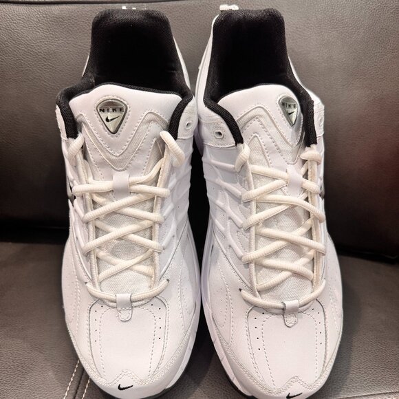 NIB NIKE T-LITE V White LEATHER Sneaker  Size 11  Width 4E - Picture 3 of 6